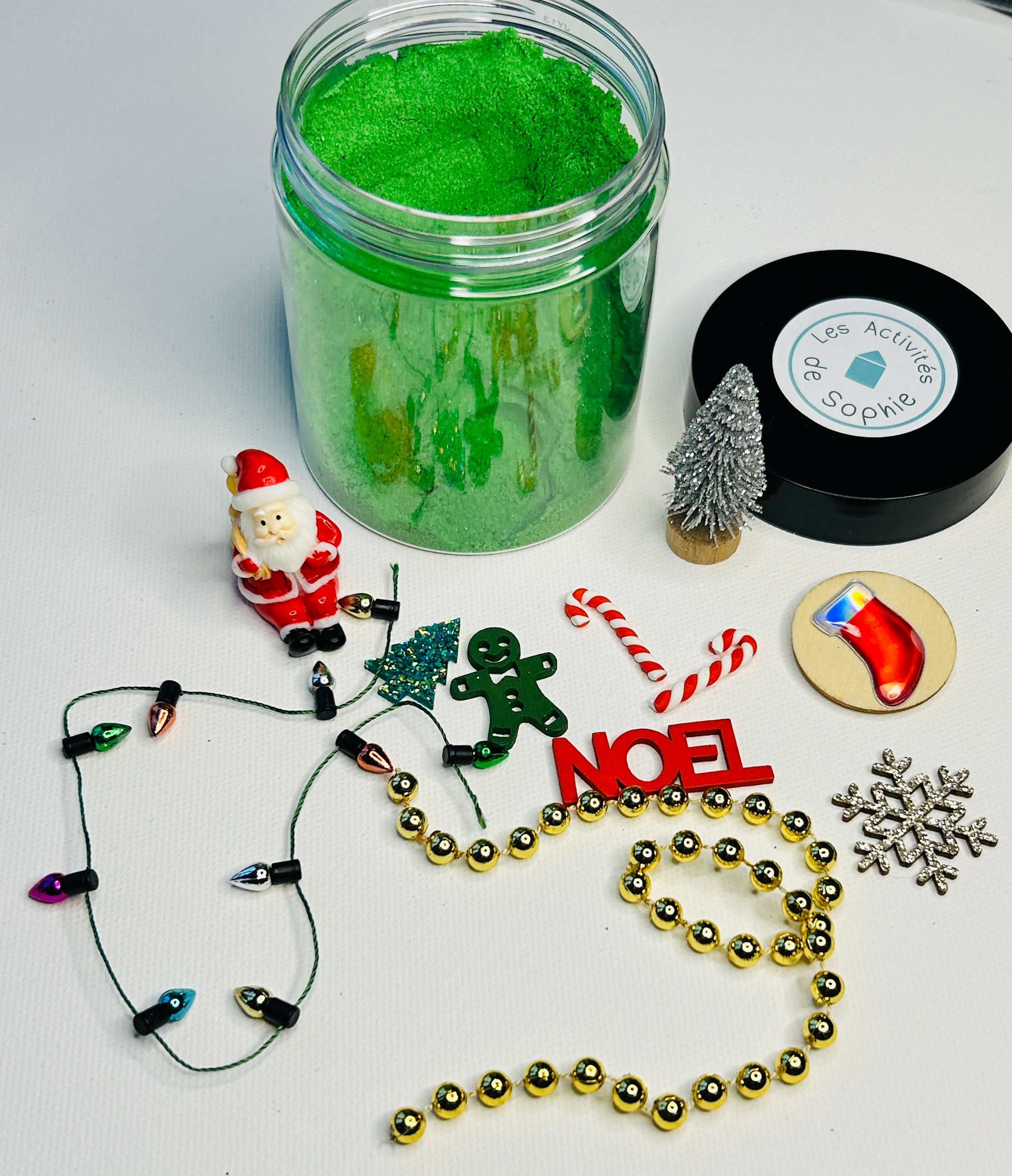 kit sensoriel avec sable magique sur le thème de Noël